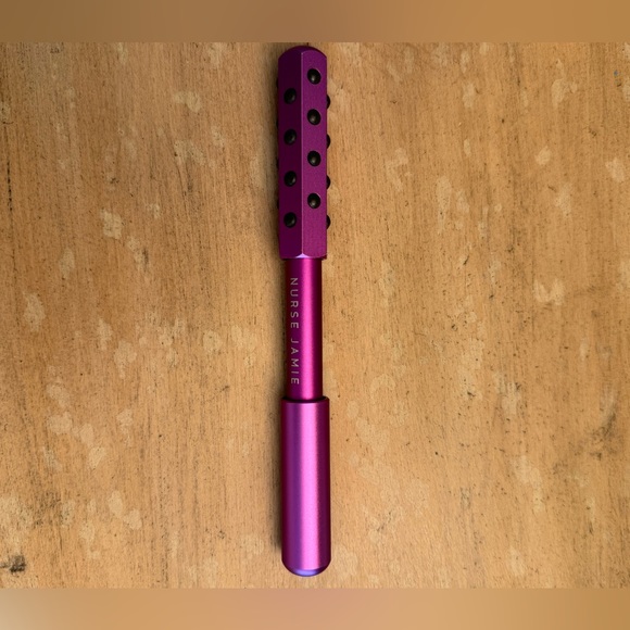Nurse Jamie Uplift Massage Beauty Roller - Picture 2 of 8
